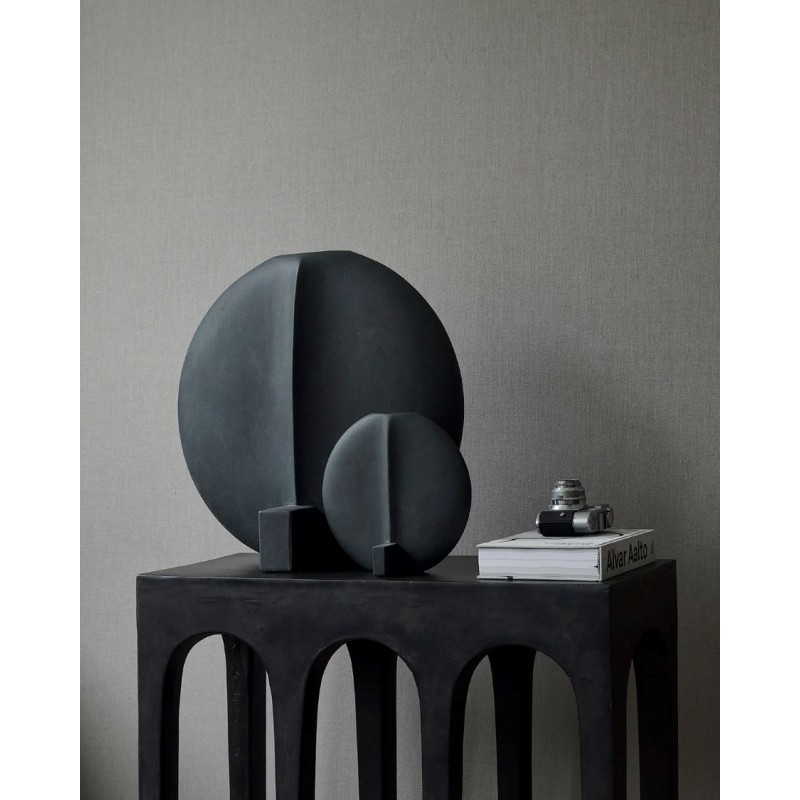 Vase Guggenheim noir petit by 101 Coppenhague